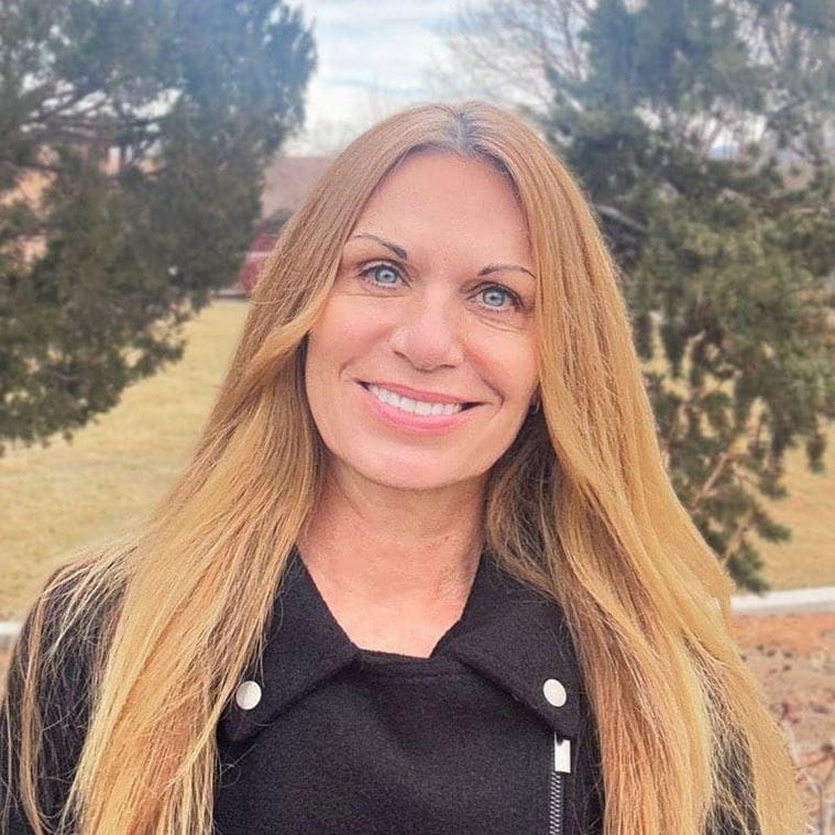 woman headshot outdoors