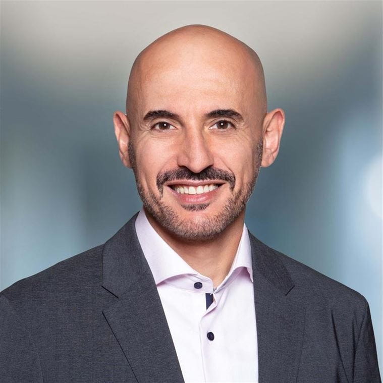 Ayman Elnaas Headshot