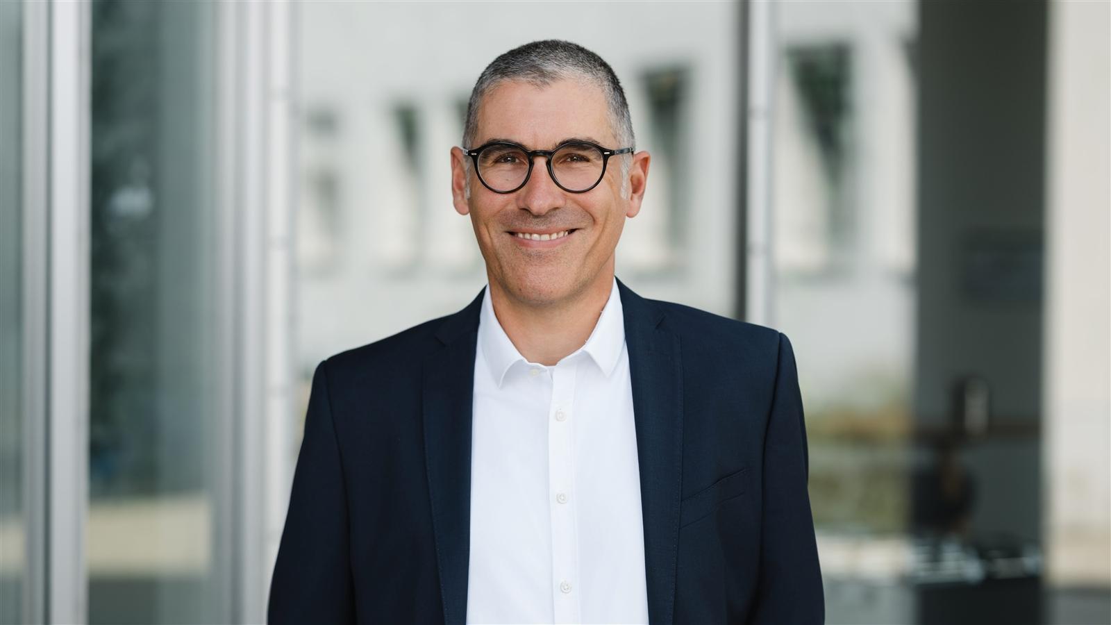 Volker Schrenk Headshot