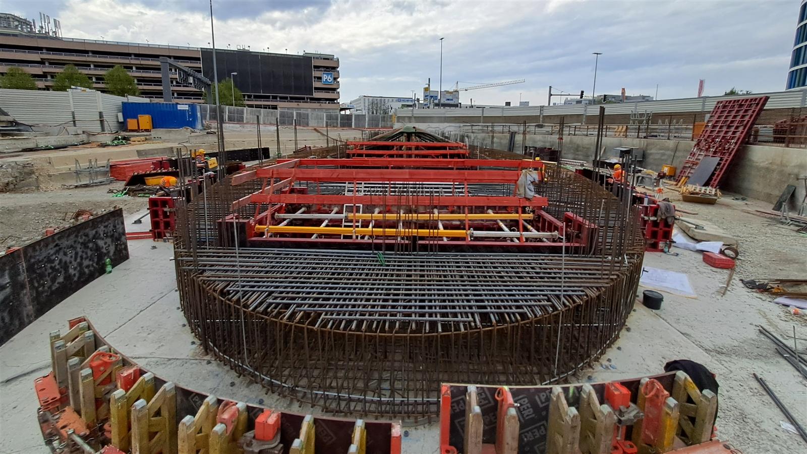 S21 Elliptisches Empfangsgebäude 