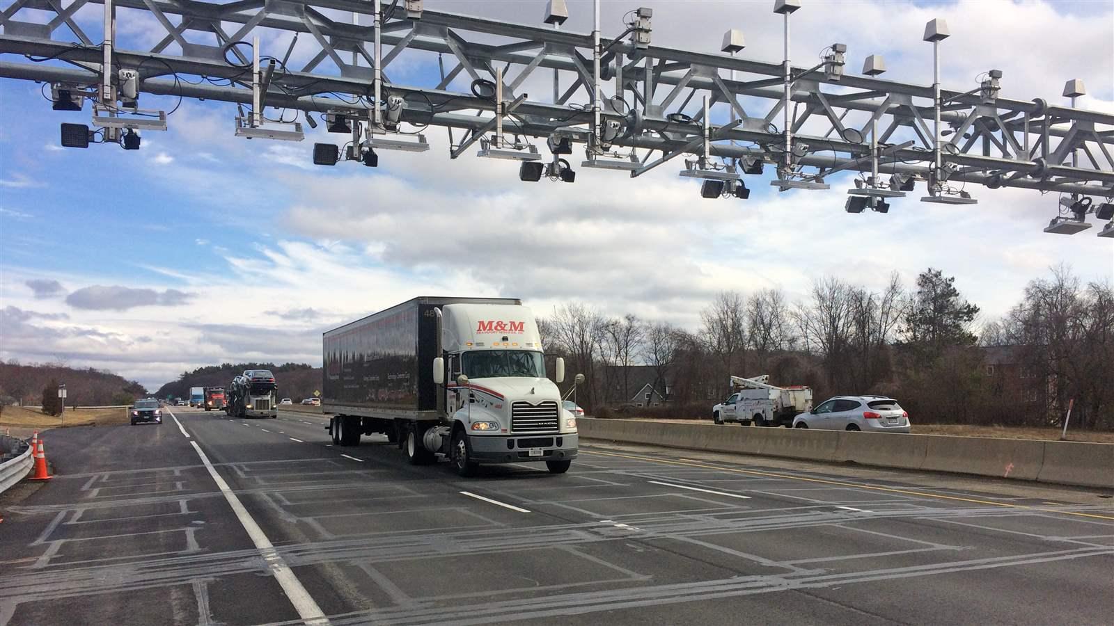 MassDOT AET Gantry Truck